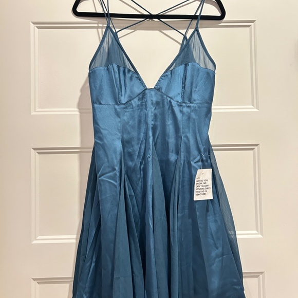 ASOS mini - Picture 3 of 5